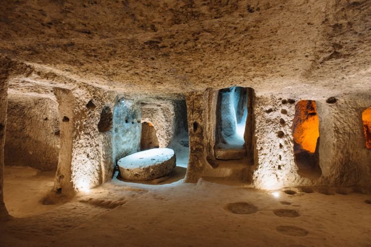 Underground City in Derinkuyu, Turkey Underground City in Derinkuyu, Turkey