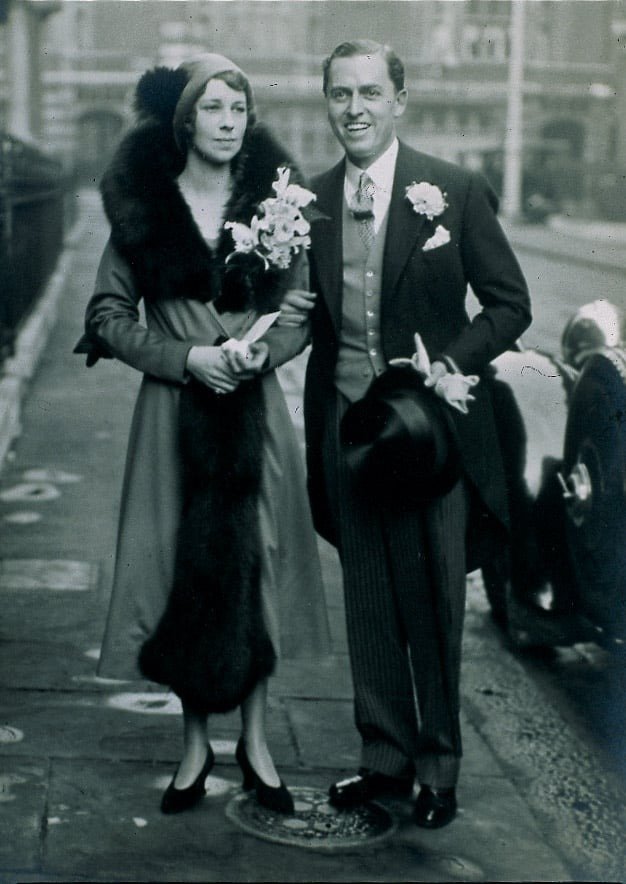 Lady Baillie and the Glamorous Revival weeding in Leeds castle
